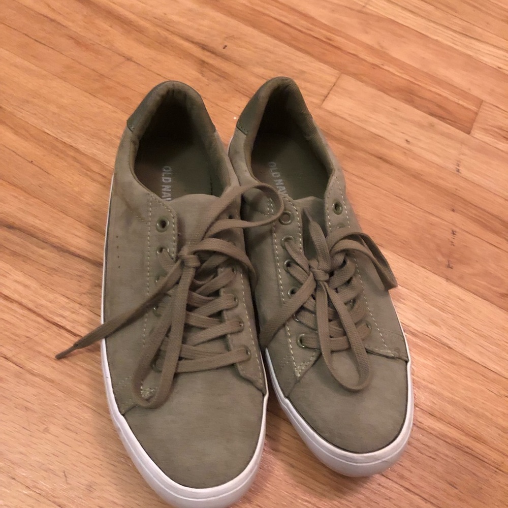 Old navy green shoes